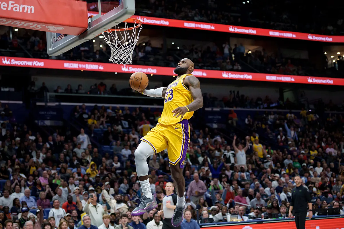 LeBron James calls out NBA refs after controversial no-call in Lakers loss
