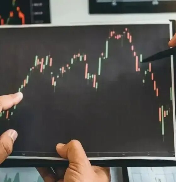 Negative Breakout: These 11 stocks cross below their 200 DMAs - Downside Ahead