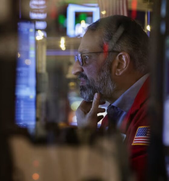 U.S. Stocks End Higher, Gold Hits Record After Prosecutors Launch Powell Probe