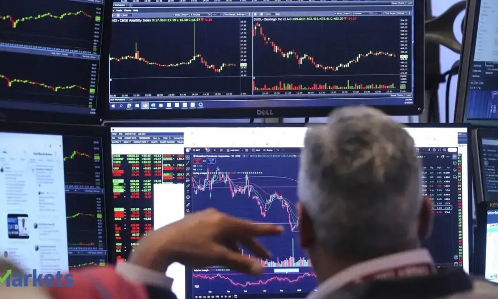 Asian shares post modest early gains, Yen weakens