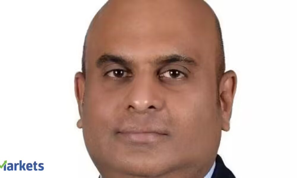 IT sector poised for better days ahead, financials to outperform: Chakri Lokapriya