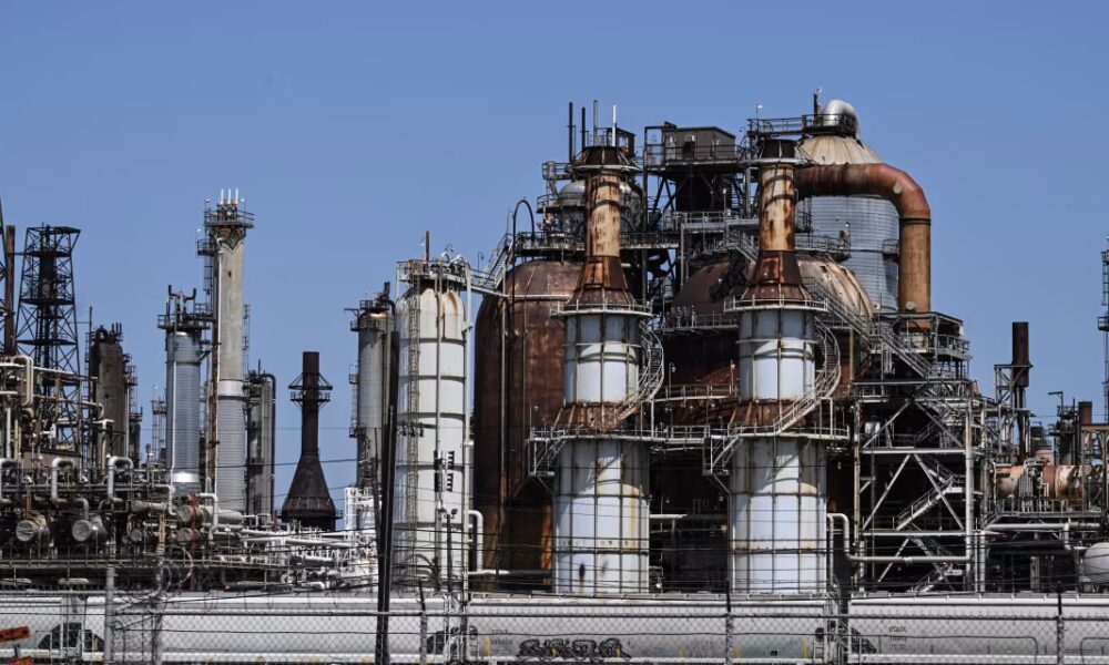 This Chemicals Company Pays a Nearly 11% Dividend Yield. Investors Are Doubtful.