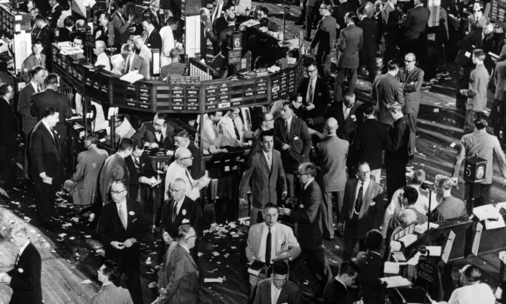 Looking Back to 1880, Stocks Are Pricey. How They Keep Climbing.