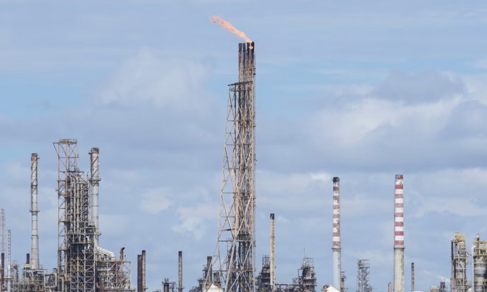 The Tanker Tycoons and Oil Brokers Cashing In on the Venezuela Trade