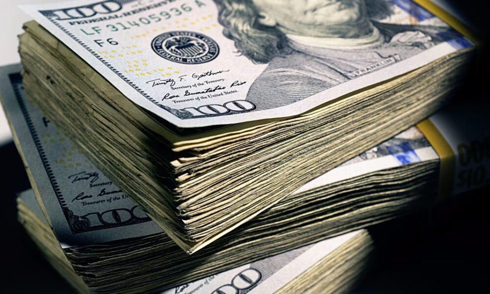 Supersize CEO Pay Packages Aren’t Paying Off for Shareholders