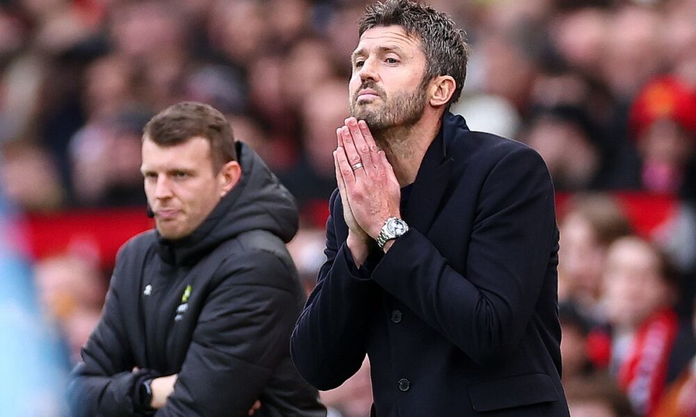 Michael Carrick reacts