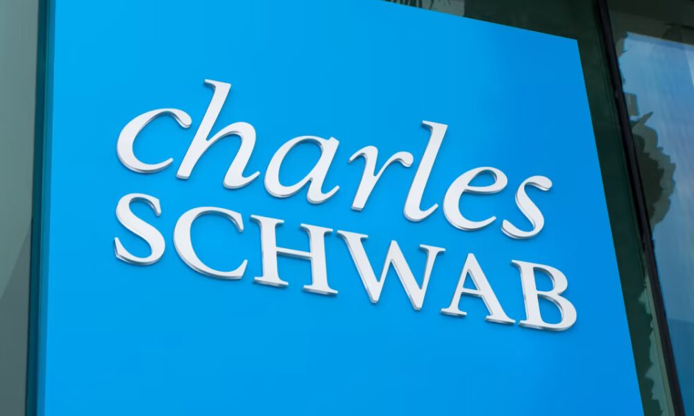 Charles Schwab Earnings Lower Than Expected. The Stock Is Down.