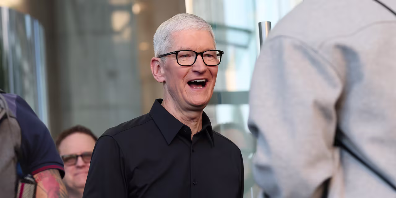 Apple Offers Strong Guidance, Shaking Off Rising Memory Prices