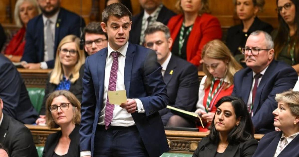 Up to 4,000 Bolton West people in work need universal credit