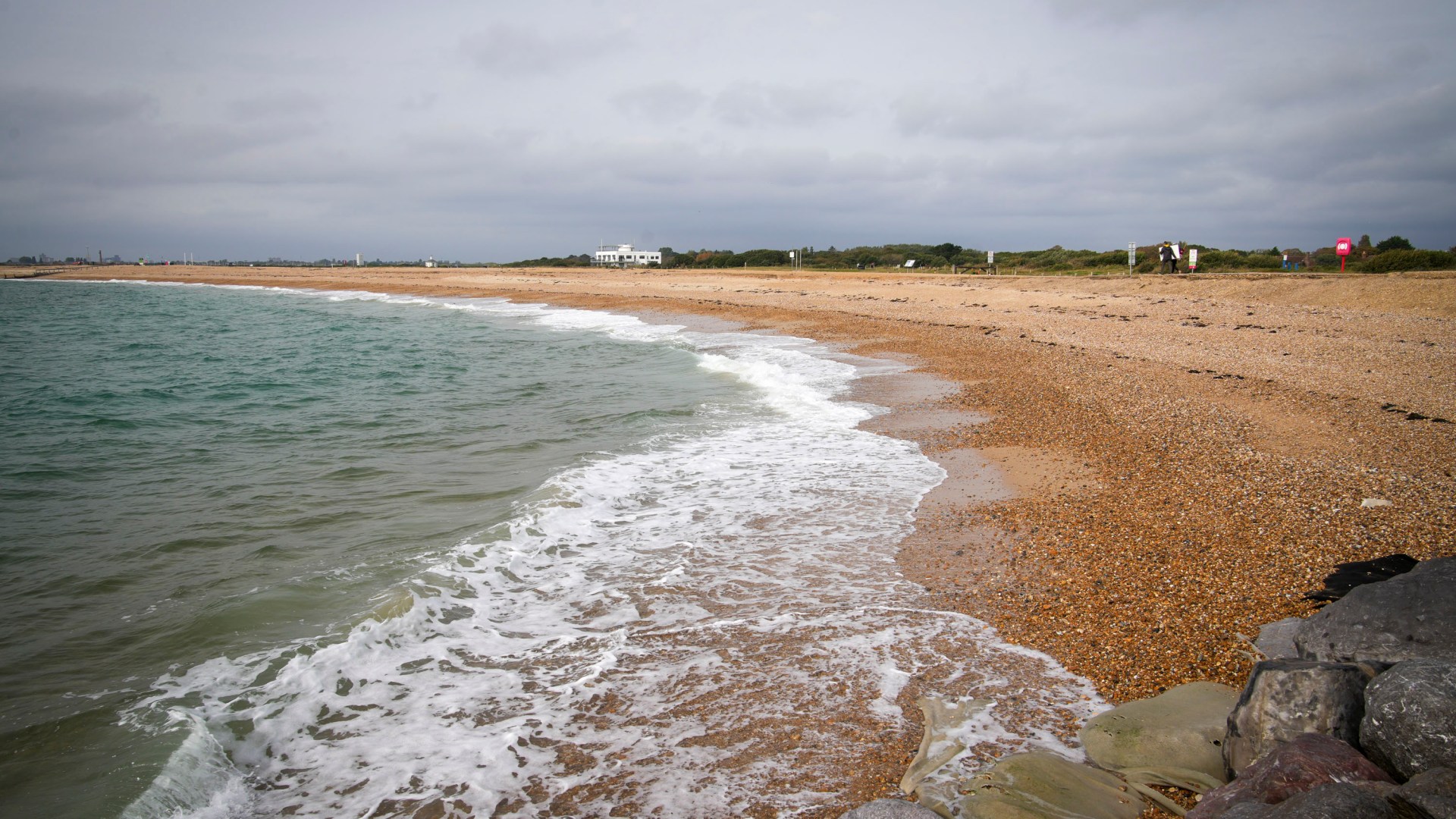 Urgent warning for parents to keep kids away from popular beach after 'potentially hazardous' foam washes up on shore