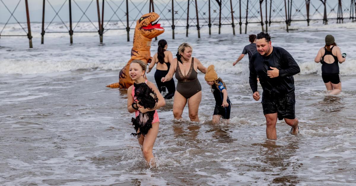 New Year’s Day dips at Whitley Bay and Saltburn beaches
