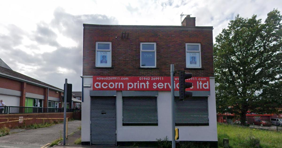 Two-storey Leigh commercial unit set to become flats