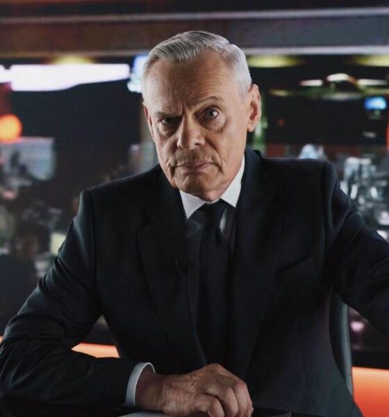 Martin Clunes to star as presenter Huw Edwards in new drama