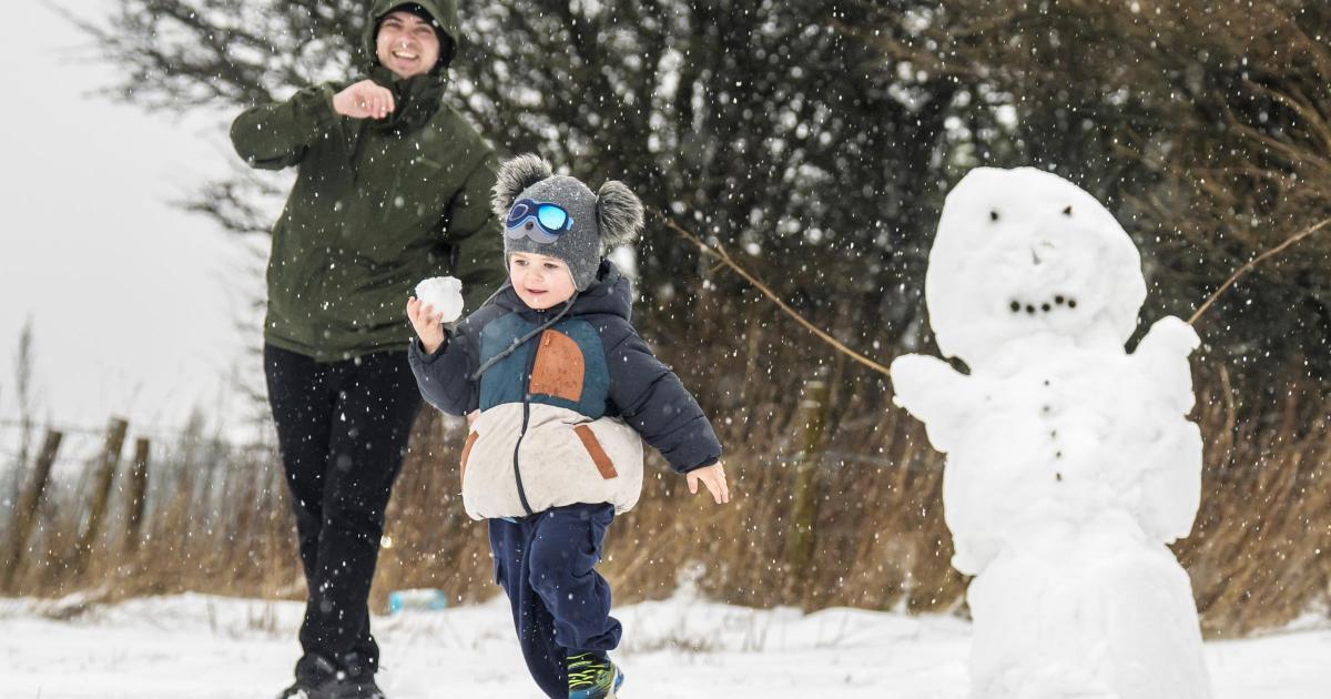 PICTURES - Fun and disruption after heavy weekend snow in North Yorkshire