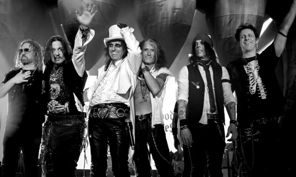 Alice Cooper and Johnny Depp's Hollywood Vampires at OAT