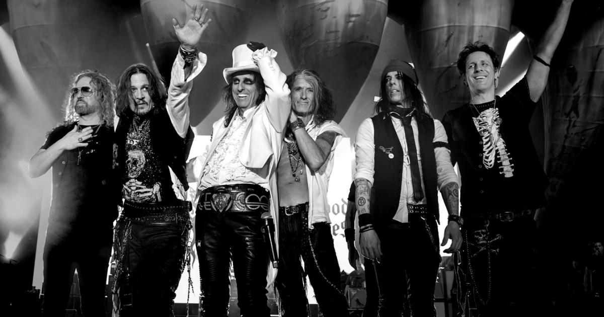 Alice Cooper and Johnny Depp's Hollywood Vampires at OAT
