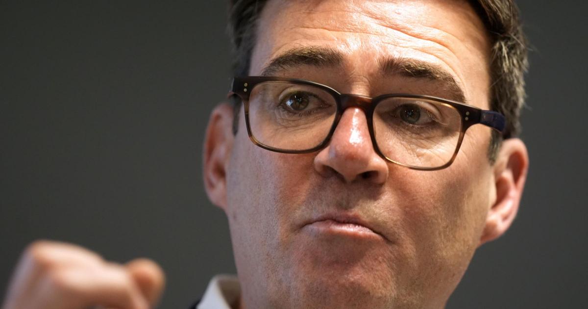 Mayor Andy Burnham announces plans to stand in by-election