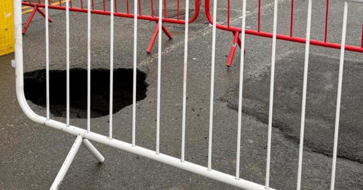 Bolton's Mytham Road shut over weekend for sinkhole repairs
