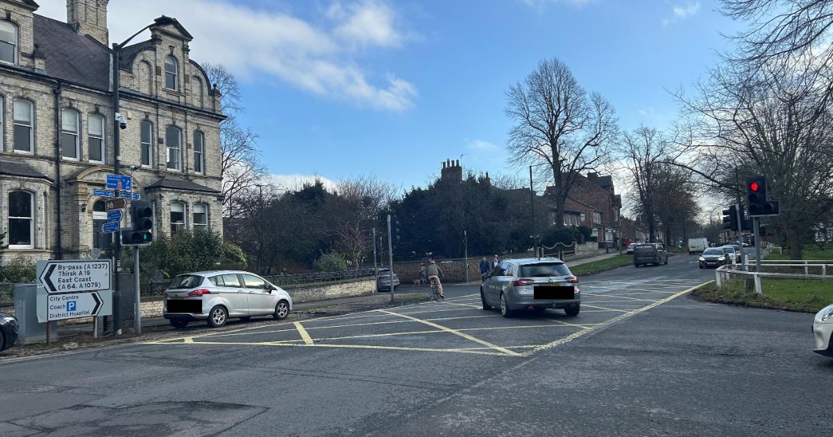 Occupants of cars that crashed in Clifton 'uninjured'