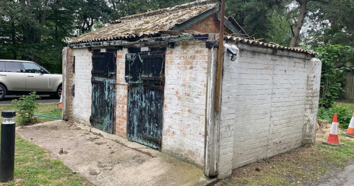 Scarborough caravan park's new sales office approved