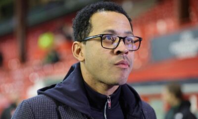 Rooney calls on Chelsea fans to give Rosenior a chance