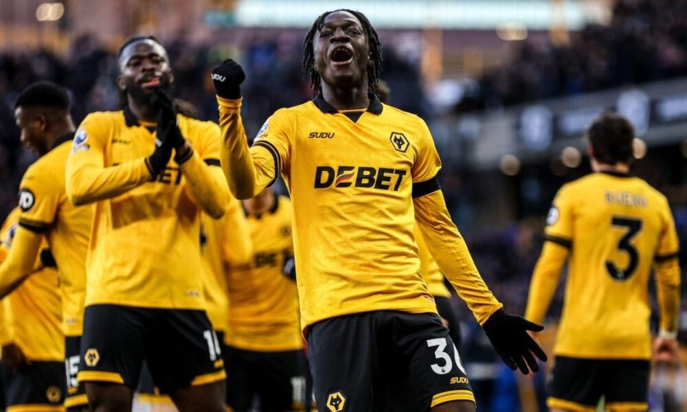 Wolves pile misery on West Ham as Brighton down Burnley