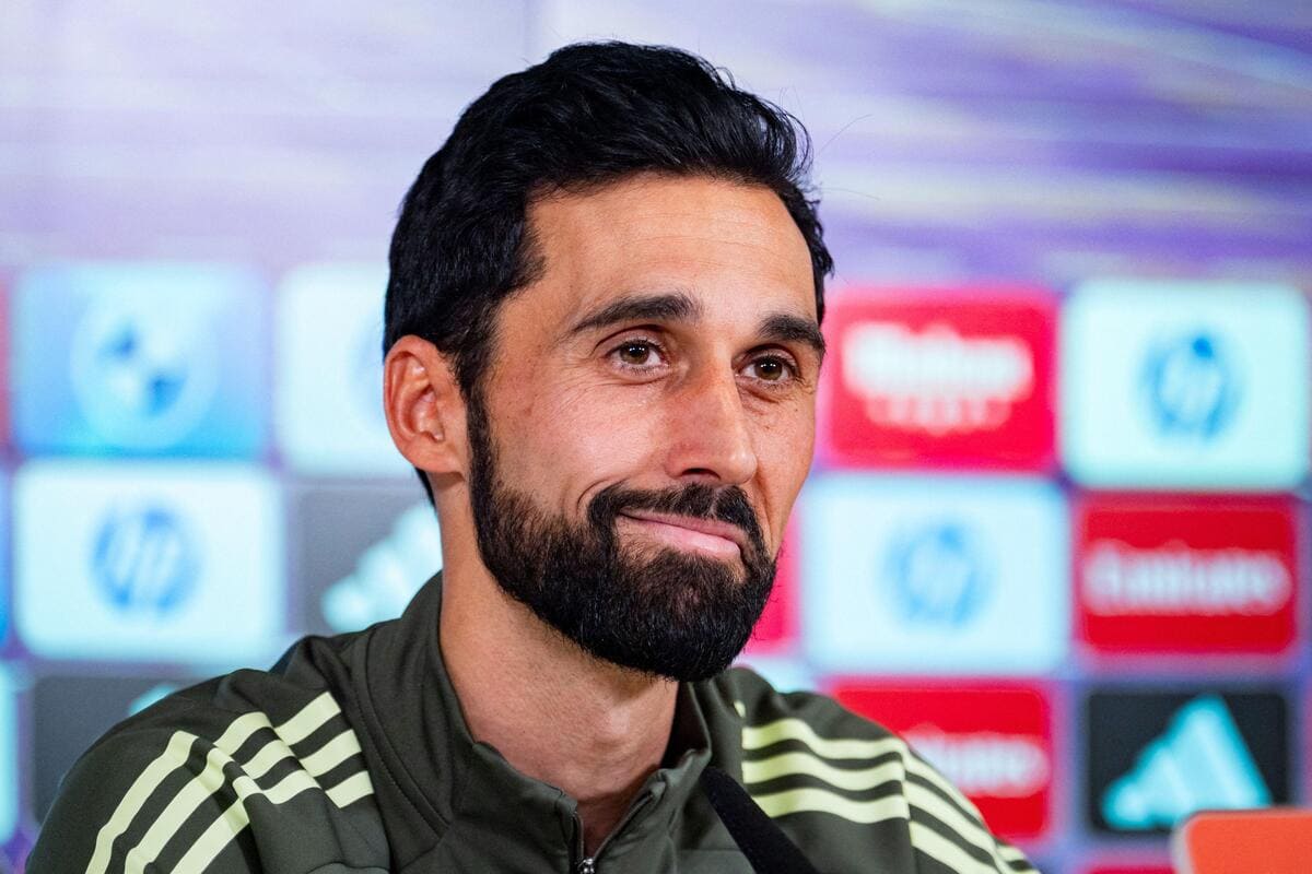 Line-ups confirmed for first league game under Arbeloa