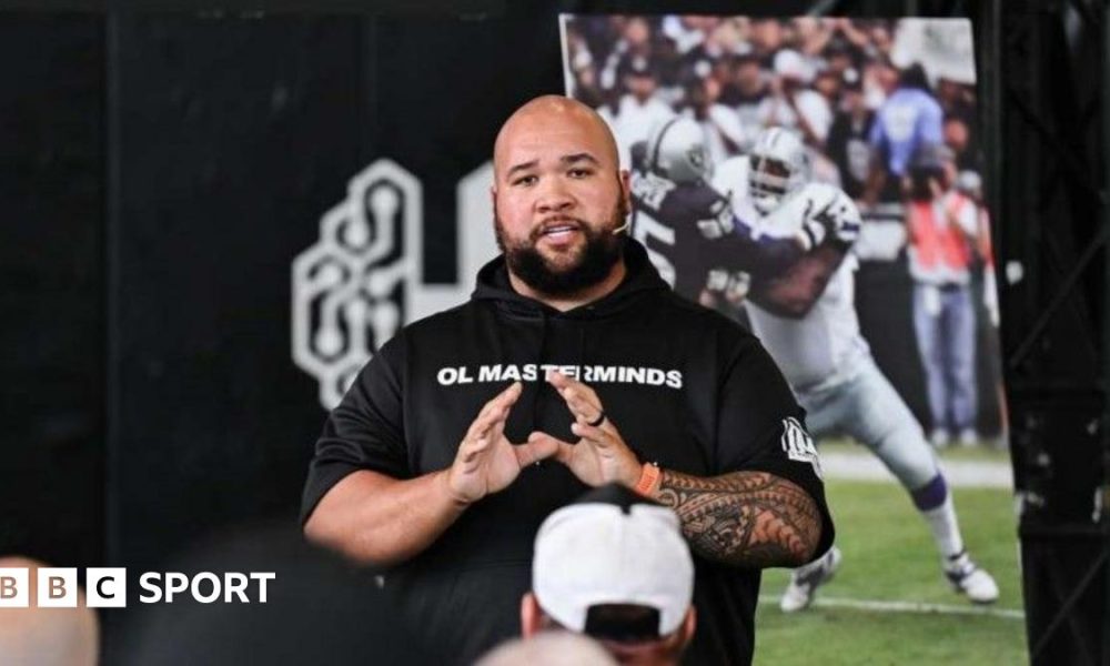 Duane Manyweather during an OL Masterminds coaching summit