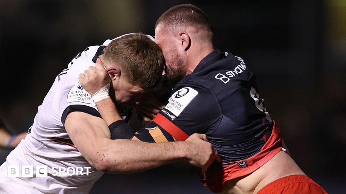 Rotimi Segun speeds over for a Saracens try