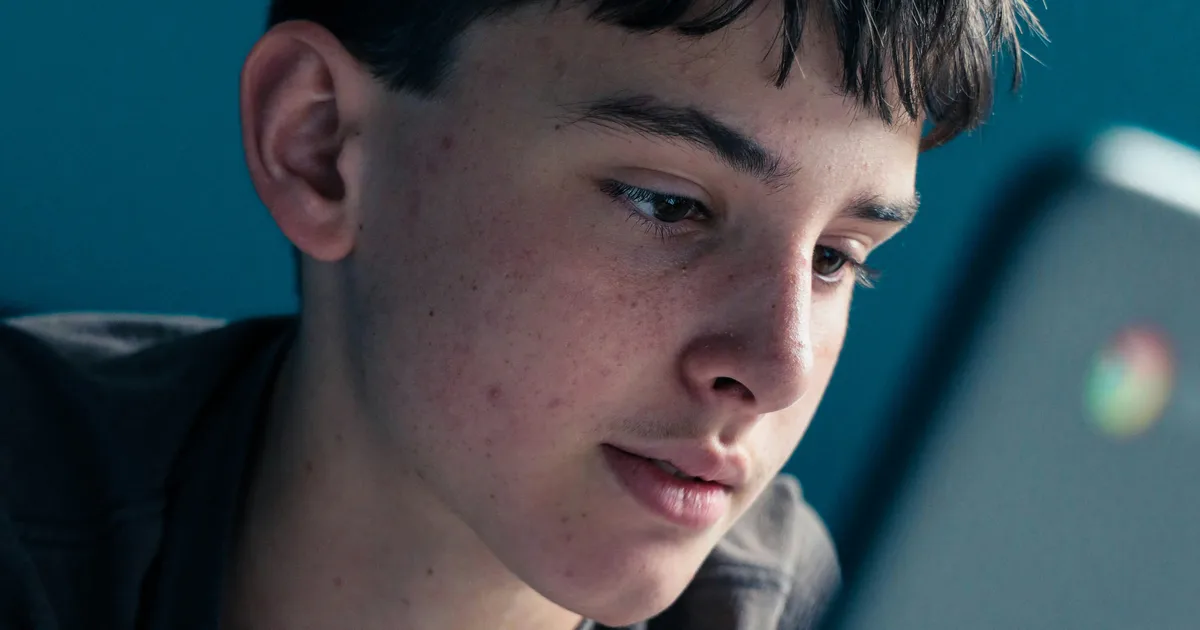 Social Media Ban For Under-16s: Parents And Experts Share Their View