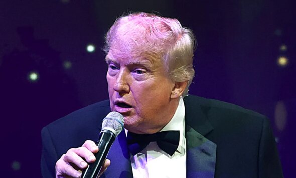 Donald Trump Auctions Off Jesus Painting On New Year's Eve