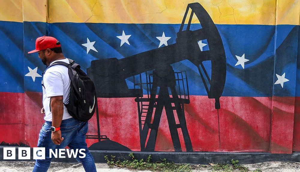 Venezuelan MPs approve bill to open up oil sector to private firms