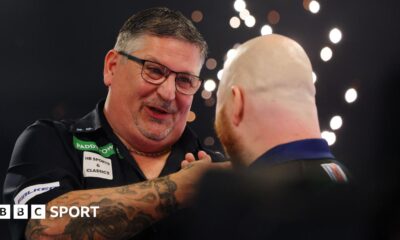 Gary Anderson smiles after his quarter-final victory