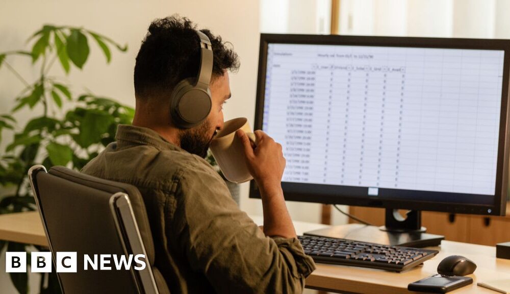 Workers cling to the software despite shift to AI