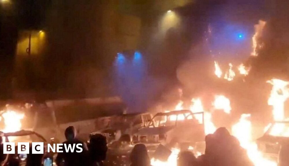 Medics describe overwhelmed hospitals as Iran protests continue