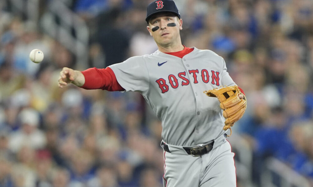 Red Sox Notes: Bregman, Outfield, Injuries