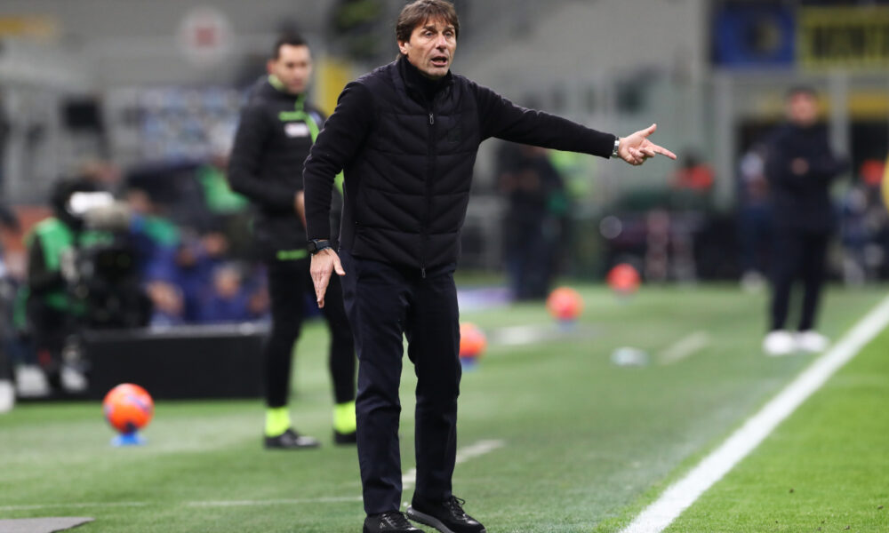 MILAN, ITALY - JANUARY 11: Antonio Conte, Head Coach of SSC Napoli, reacts during the Serie A match between FC Internazionale and SSC Napoli at Giuseppe Meazza Stadium on January 11, 2026 in Milan, Italy. (Photo by Marco Luzzani/Getty Images)