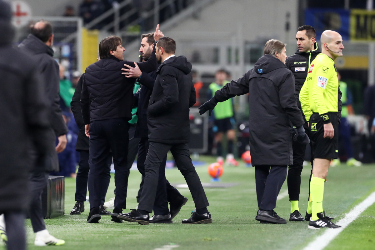 MILAN, ITALY - JANUARY 11: Antonio Conte, Head Coach of SSC Napoli is taken down the tunnel after being shown a red card during the Serie A match between FC Internazionale and SSC Napoli at Giuseppe Meazza Stadium on January 11, 2026 in Milan, Italy. (Photo by Marco Luzzani/Getty Images)
