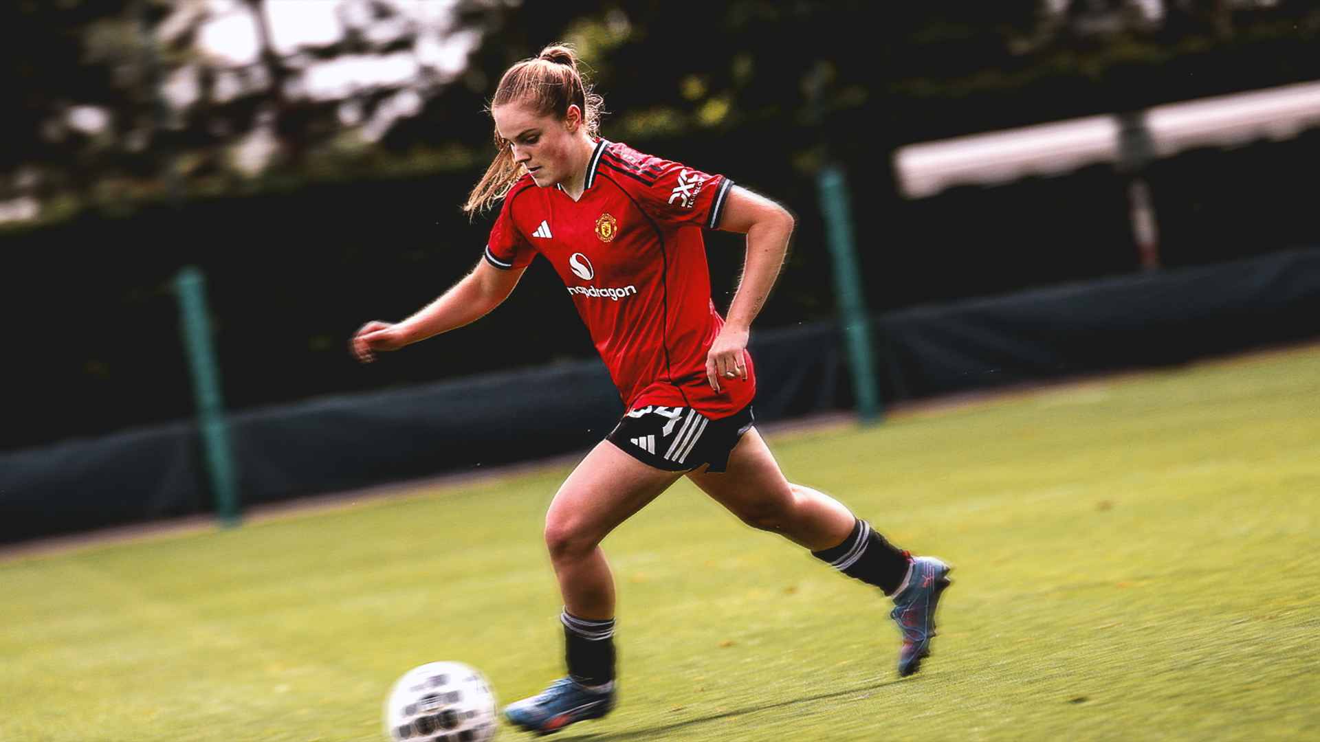 Man Utd Women's Emma Watson joins Tigres on loan