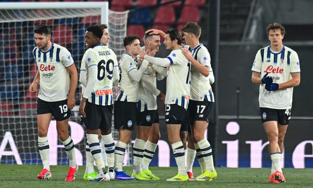 BOLOGNA, ITALY - JANUARY 07: Nikola Krstovic of Atalanta celebrates scoring his team's second goal with teammates during the Serie A match between Bologna FC 1909 and Atalanta BC at Renato Dall'Ara Stadium on January 07, 2026 in Bologna, Italy. (Photo by Alessandro Sabattini/Getty Images)