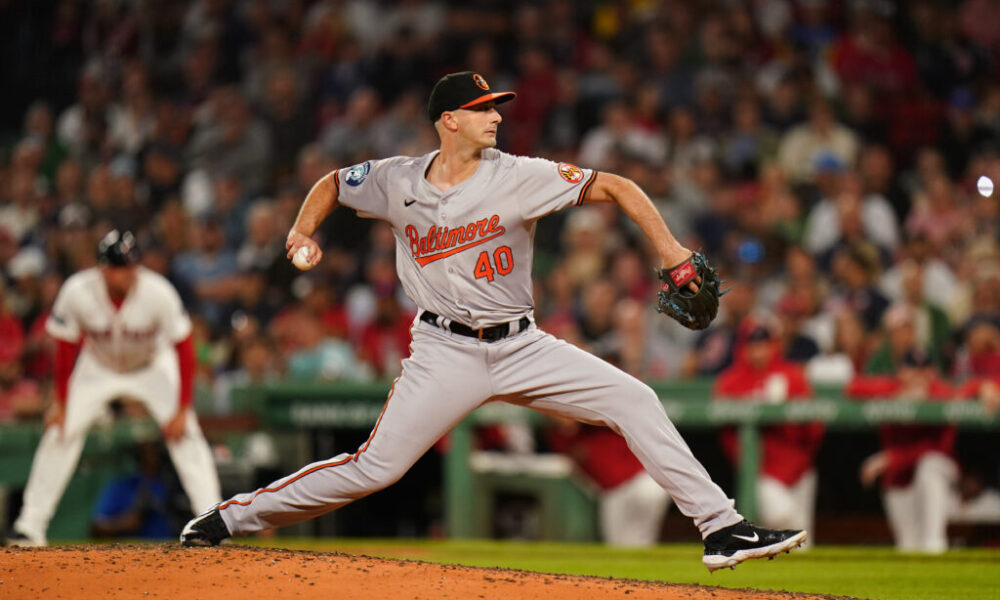 Tigers Sign Burch Smith To Minor League Deal