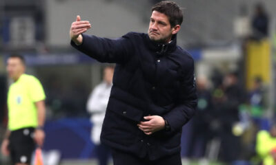 MILAN, ITALY - JANUARY 20: FC Internazionale coach Cristian Chivu issues instructions to his players during the UEFA Champions League 2025/26 League Phase MD7 match between FC Internazionale Milano and Arsenal FC at Stadio San Siro on January 20, 2026 in Milan, Italy. (Photo by Marco Luzzani/Getty Images)