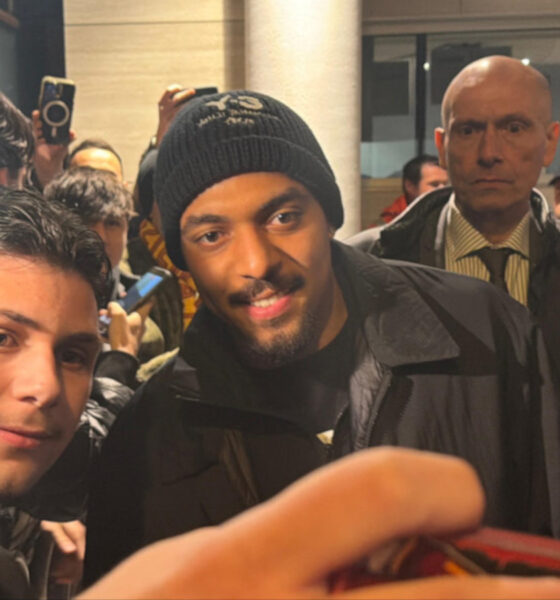 Donyell Malen poses for selfies as the Aston Villa striker flies in for his Roma medical