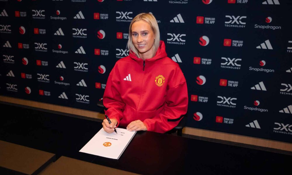 Ellen enters the building!