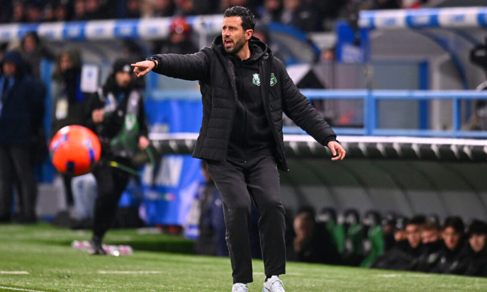 SASSUOLO, ITALY - JANUARY 06: Fabio Grosso, Head Coach of US Sassuolo Calcio, reacts during the Serie A match between US Sassuolo Calcio and Juventus FC at Mapei Stadium Citta del Tricolore on January 06, 2026 in Sassuolo, Italy. (Photo by Alessandro Sabattini/Getty Images)
