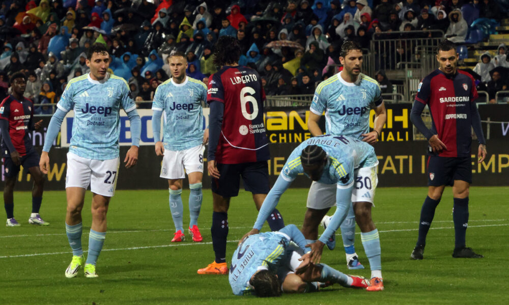 CAGLIARI, ITALY - JANUARY 17: Fabio Miretti of Juventus lays injured during the Serie A match between Cagliari Calcio and Juventus FC at Stadio Sant'Elia on January 17, 2026 in Cagliari, Italy. (Photo by Enrico Locci/Getty Images)