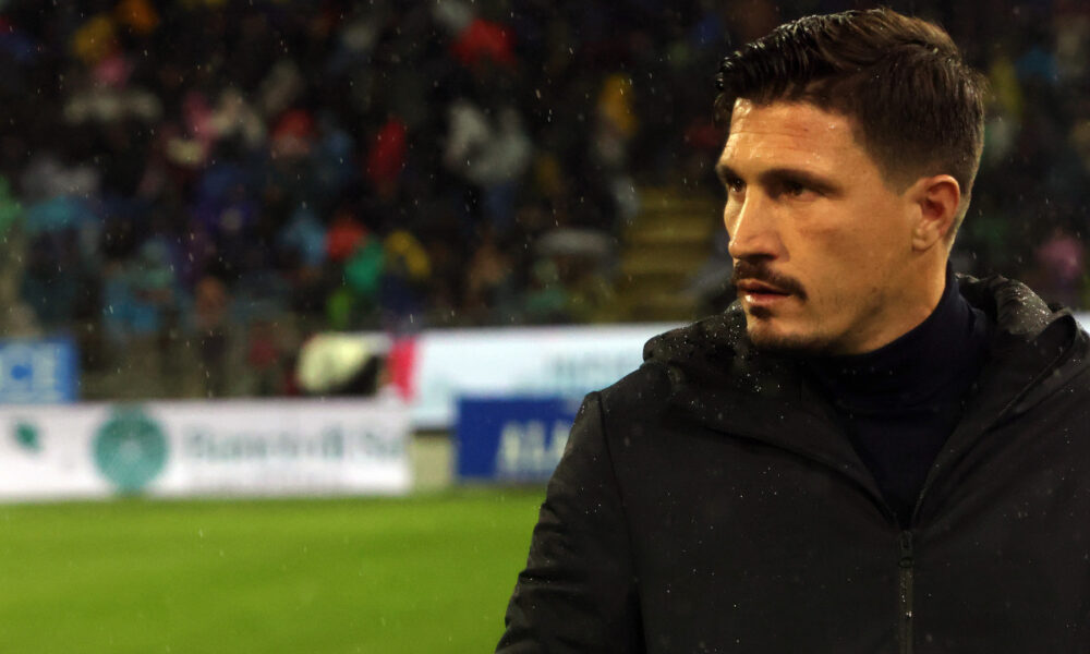 CAGLIARI, ITALY - JANUARY 17: Cagliari's coach Fabio Pisacane looks on during the Serie A match between Cagliari Calcio and Juventus FC at Stadio Sant'Elia on January 17, 2026 in Cagliari, Italy. (Photo by Enrico Locci/Getty Images)