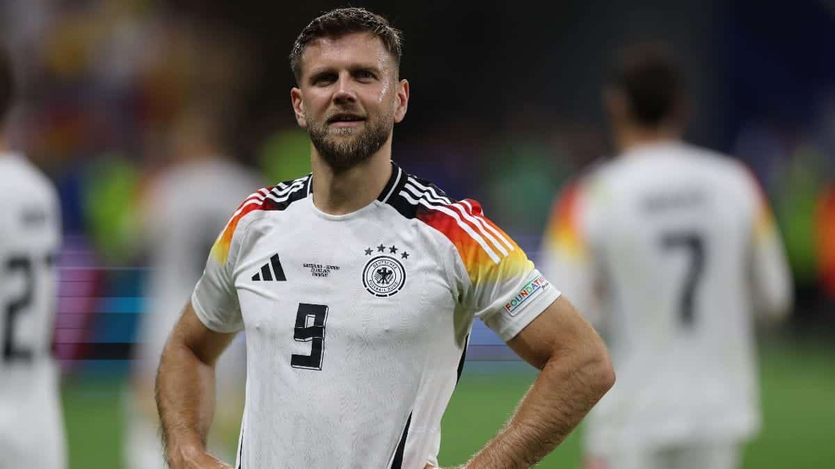 Friday round-up as West Ham striker departs for AC Milan