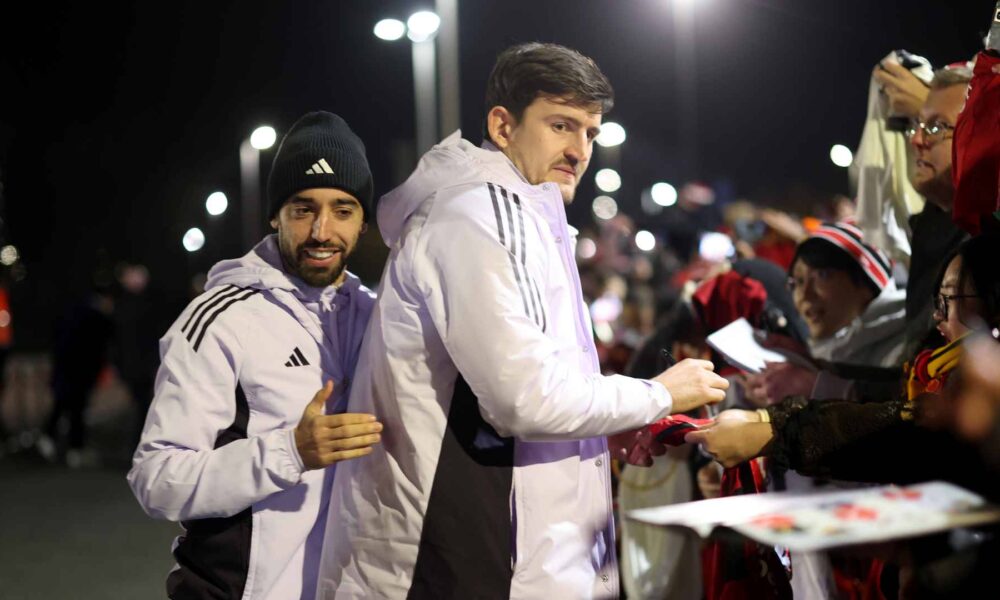 Positive news as Reds squad arrives at Burnley