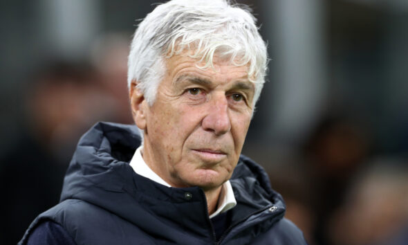 MILAN, ITALY - NOVEMBER 02: Gian Piero Gasperini, Head Coach of AS Roma, looks on prior to the Serie A match between AC Milan and AS Roma at Giuseppe Meazza Stadium on November 02, 2025 in Milan, Italy. (Photo by Marco Luzzani/Getty Images)